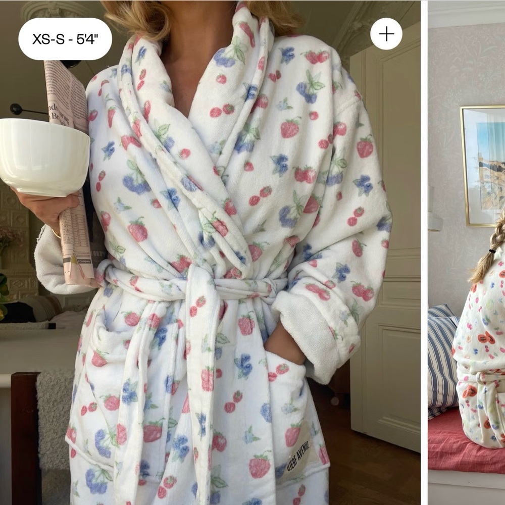 Djerf Avenue Summer Berries Robe